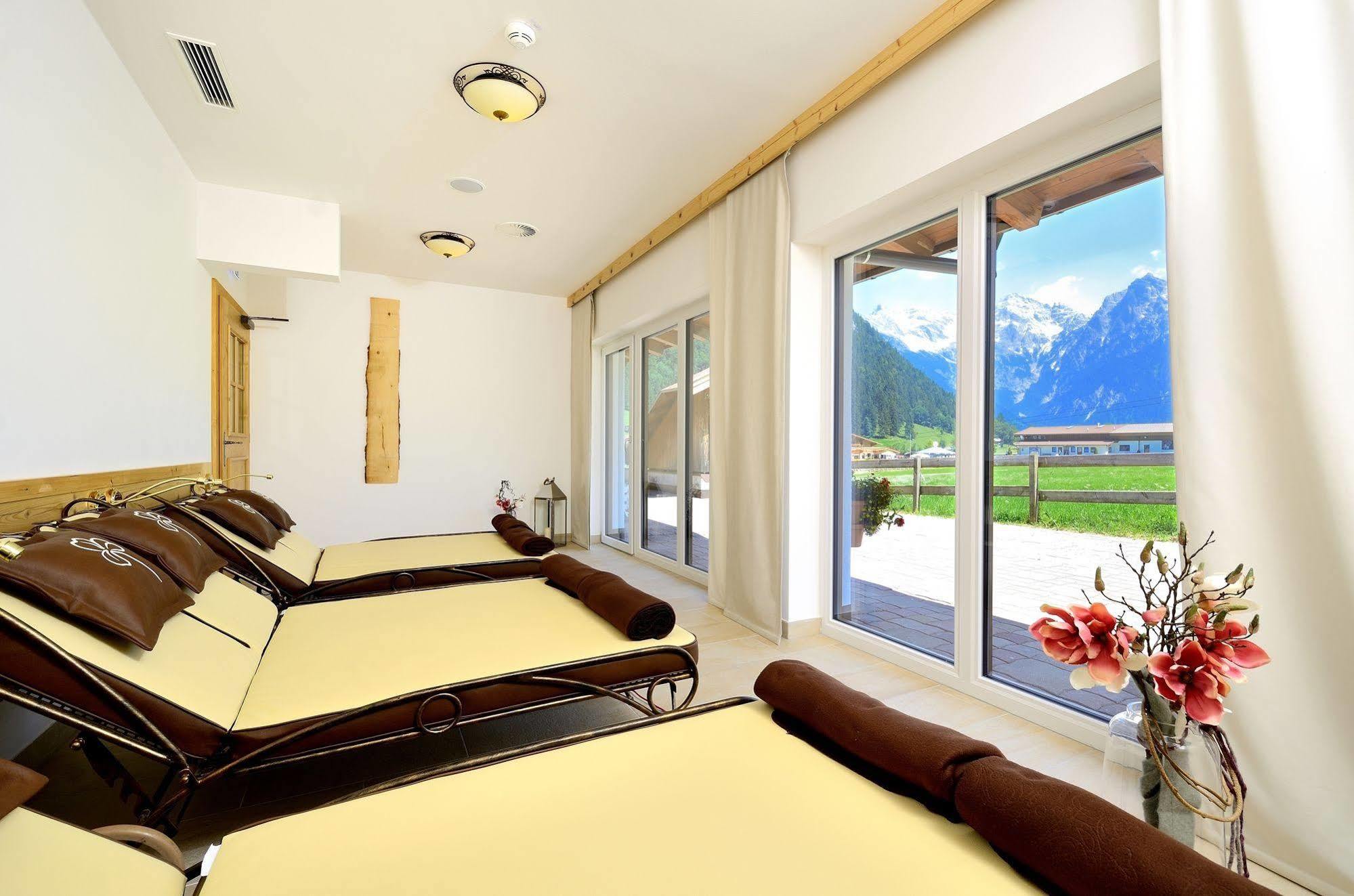 Hotel Kitzspitz Sankt Jakob in Haus Exteriör bild